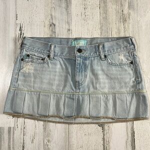 Hollister Y2K Light Washed Pleated Skirt Size 7